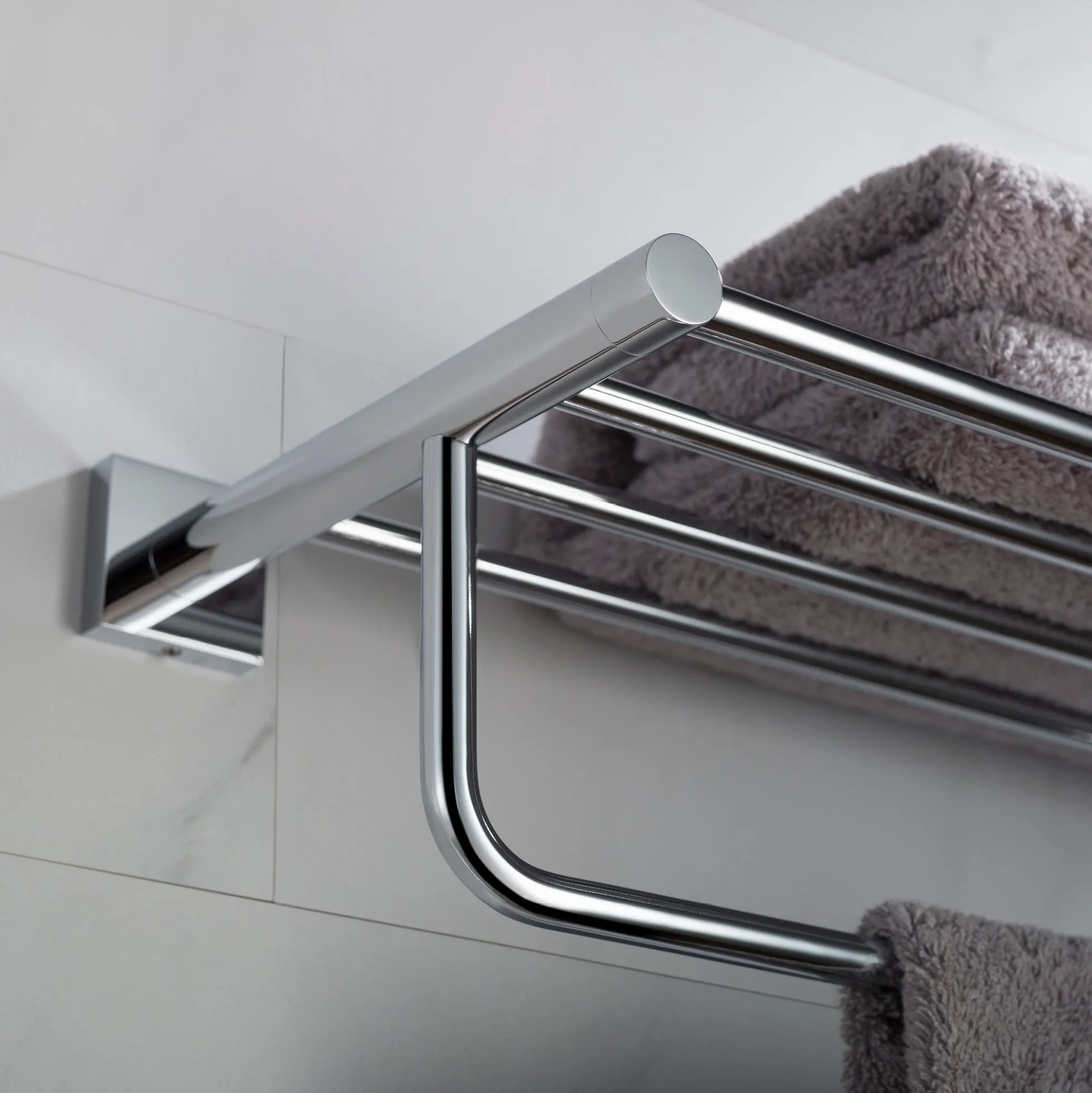 Bathroom Shelf with Towel Bar in Chrome