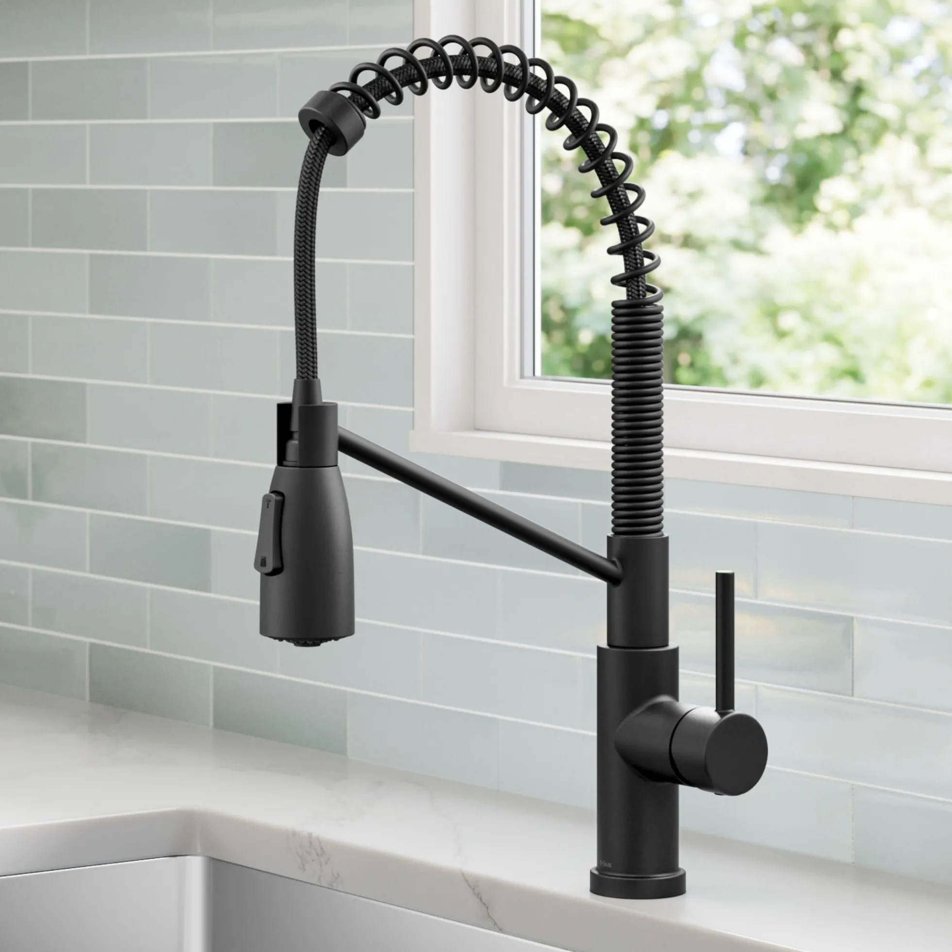 Commercial Style 2-Function Single Handle Pull Down Kitchen Faucet in Matte Black