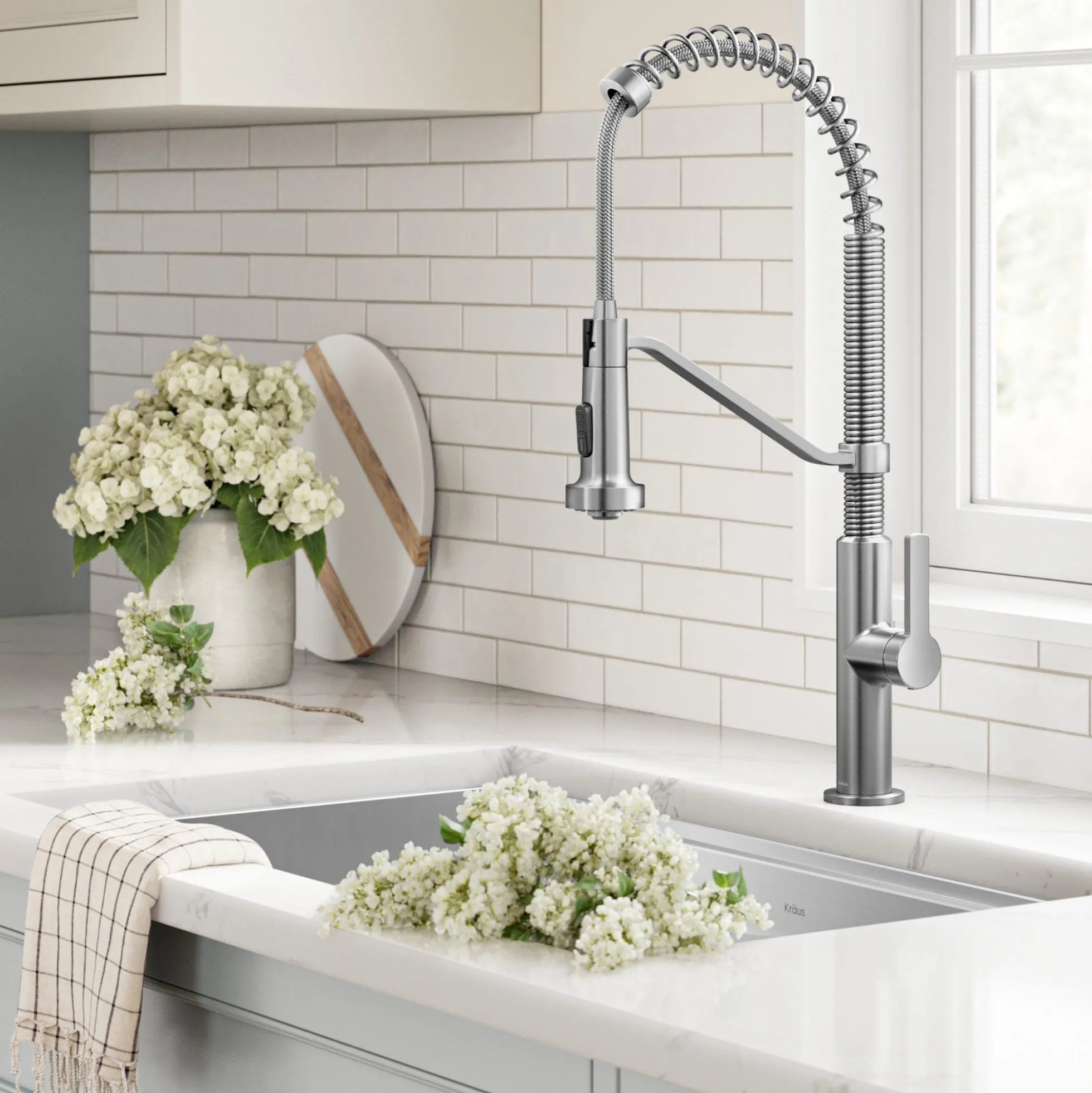 Commercial Style 2-Function Single Handle Pull Down Kitchen Faucet in Spot-Free Stainless Steel