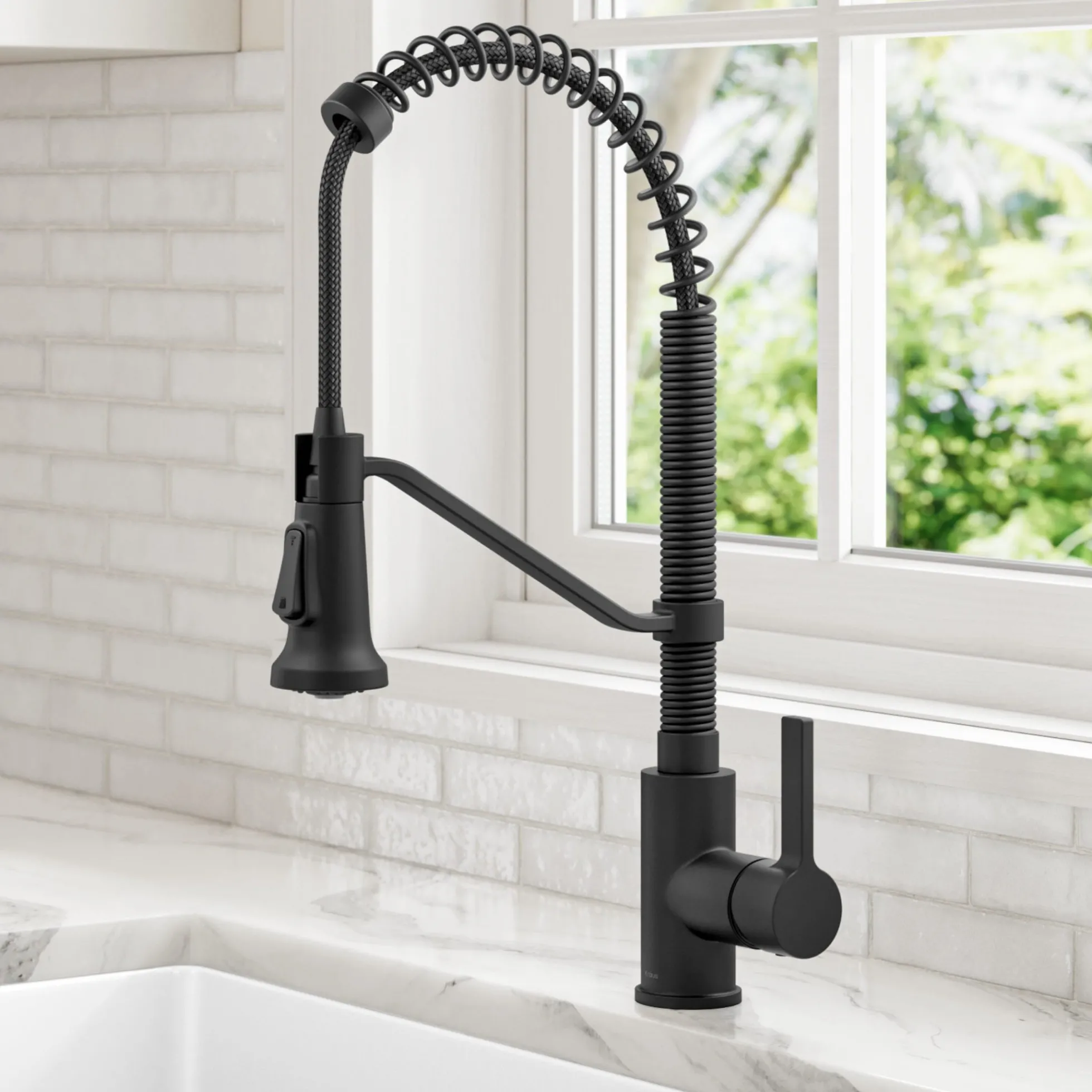 Commercial Style 2-Function Single Handle Pull Down Kitchen Faucet in Matte Black