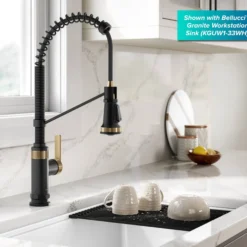 Commercial Style 2-Function Single Handle Pull Down Kitchen Faucet in Spot-Free Brushed Brass / Matte Black