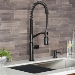 Commercial Style Pull-Down Kitchen Faucet in Oil Rubbed Bronze