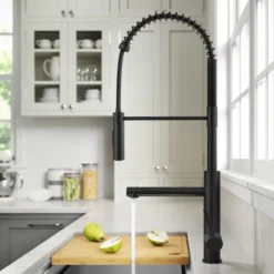 CommercialStylePull-Down Single Handle Kitchen Faucet with Pot Filler in Matte Black