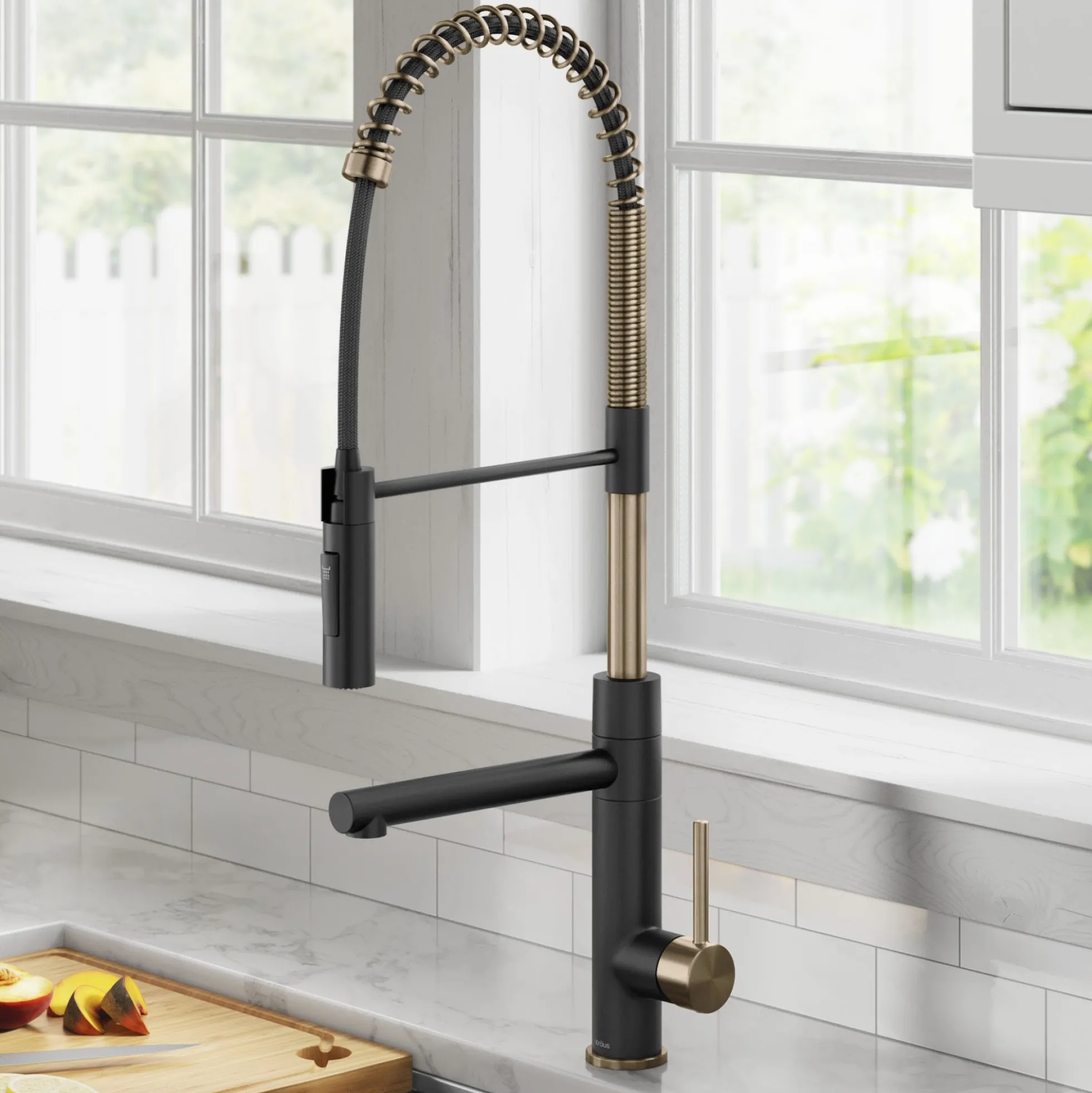CommercialStylePull-Down Single Handle Kitchen Faucet with Pot Filler in Spot Free Antique Champagne Bronze / Matte Black