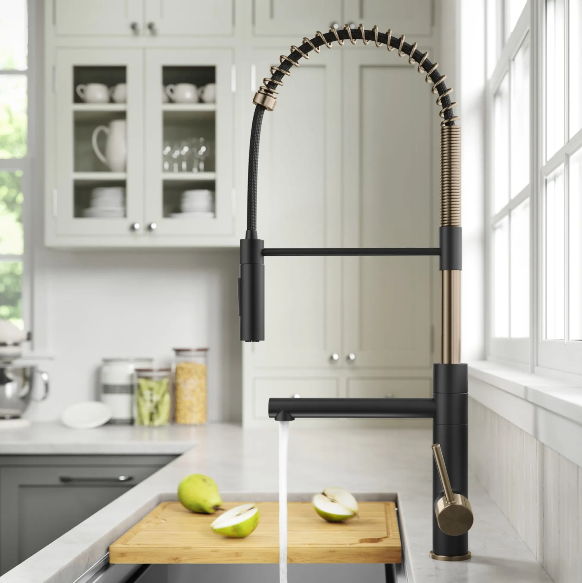 CommercialStylePull-Down Single Handle Kitchen Faucet with Pot Filler in Spot Free Antique Champagne Bronze / Matte Black