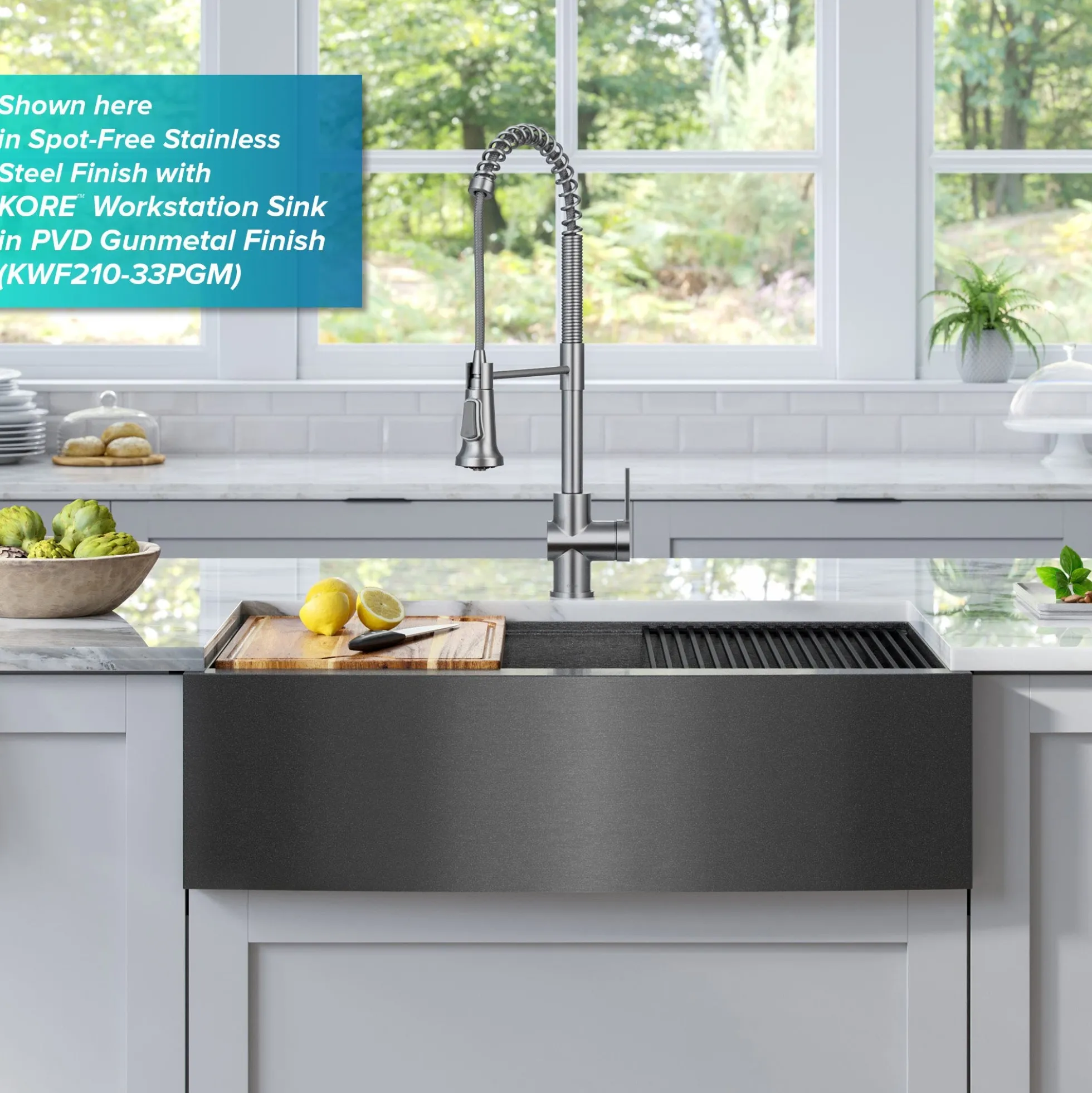 Commercial Style Pull-Down Single Handle Kitchen Faucet in Brushed Brass
