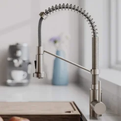 Commercial Style Pull-Down Single Handle 18