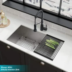 Commercial Style Pull-Down Single Handle 18