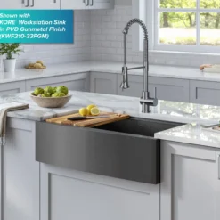 Commercial Style Single Handle Pull Down Kitchen Faucet in Spot Free Stainless Steel
