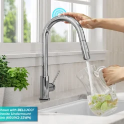 ContemporarySingle-HandleTouch KitchenSink Faucet with Pull Down Sprayerin Chrome
