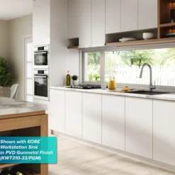 Contemporary Single-HandleTouch KitchenSink Faucet with Pull Down Sprayer in Spot Free Stainless Steel