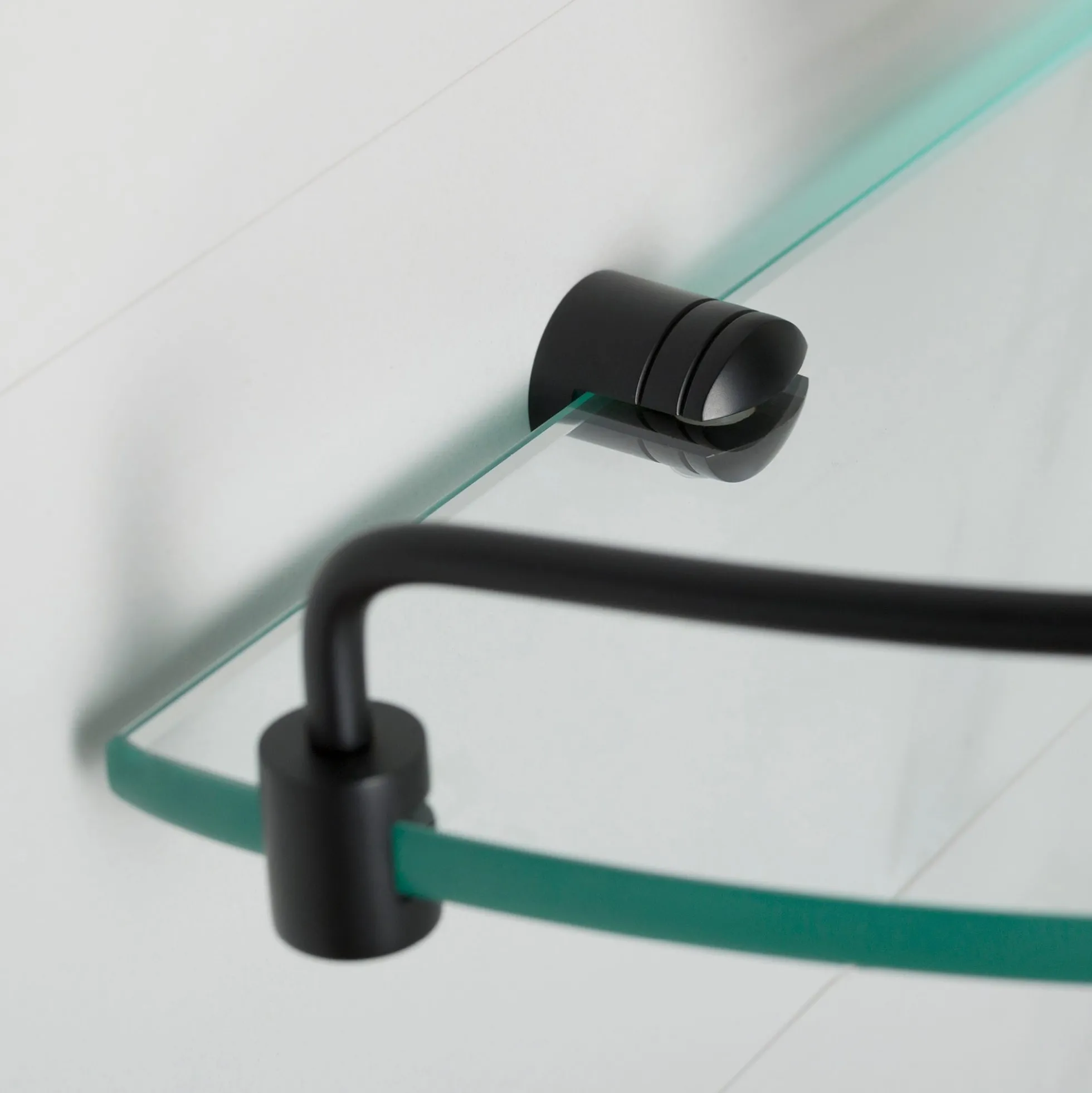 Corner Bathroom Shelf in Matte Black