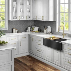 Industrial Pull-Down Single Handle Kitchen Faucet in Brushed Gold