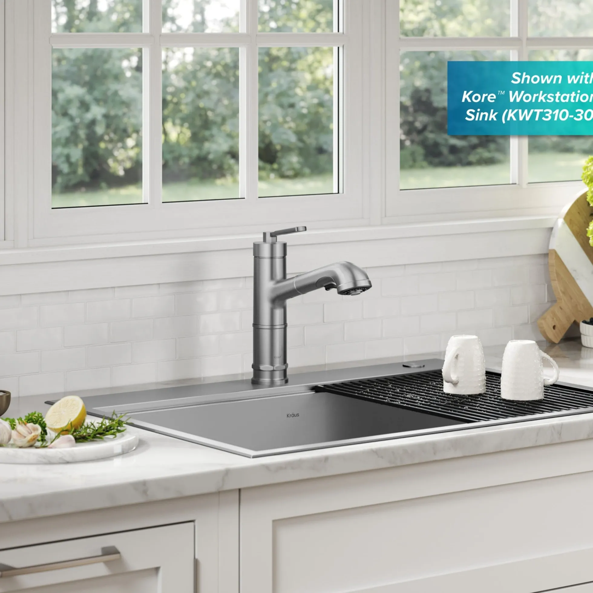 Pull-Out Single Handle Kitchen Faucet in Spot-Free Stainless Steel