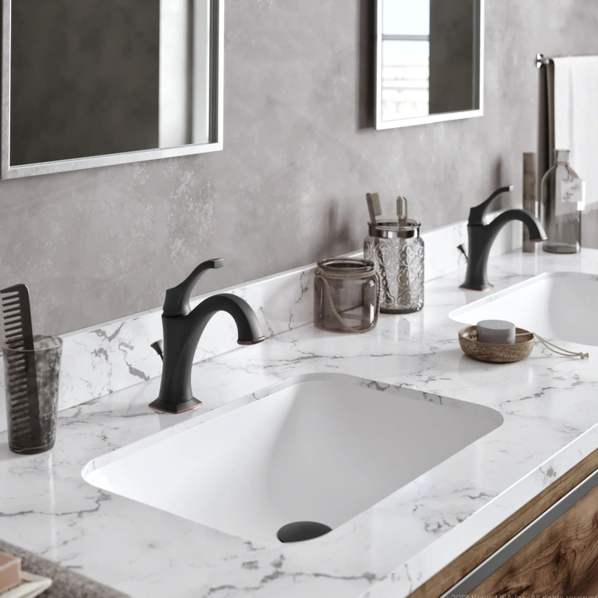 Single Handle Basin Bathroom Faucet with Lift Rod Drain and Deck Plate in Oil Rubbed Bronze