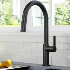 Single Handle Pull Down Kitchen Faucet in Matte Black