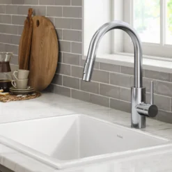 Single Handle Pull Down Kitchen Faucet with QuickDock Top Mount Installation Assembly in Chrome