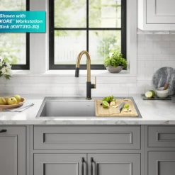 Single Handle Pull Down Kitchen Faucet in Spot-Free Brushed Brass / Matte Black