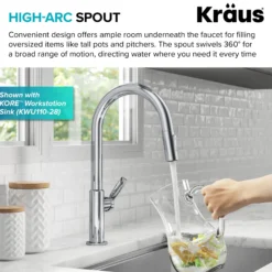 Single Handle Pull Down Kitchen Faucet in Chrome