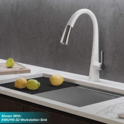 Single Handle Pull-Down Kitchen Faucet in Chrome/White