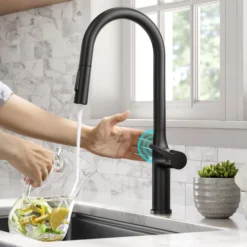 Tall ModernSingle-HandleTouch KitchenSink Faucet with Pull Down Sprayer inMatte Black