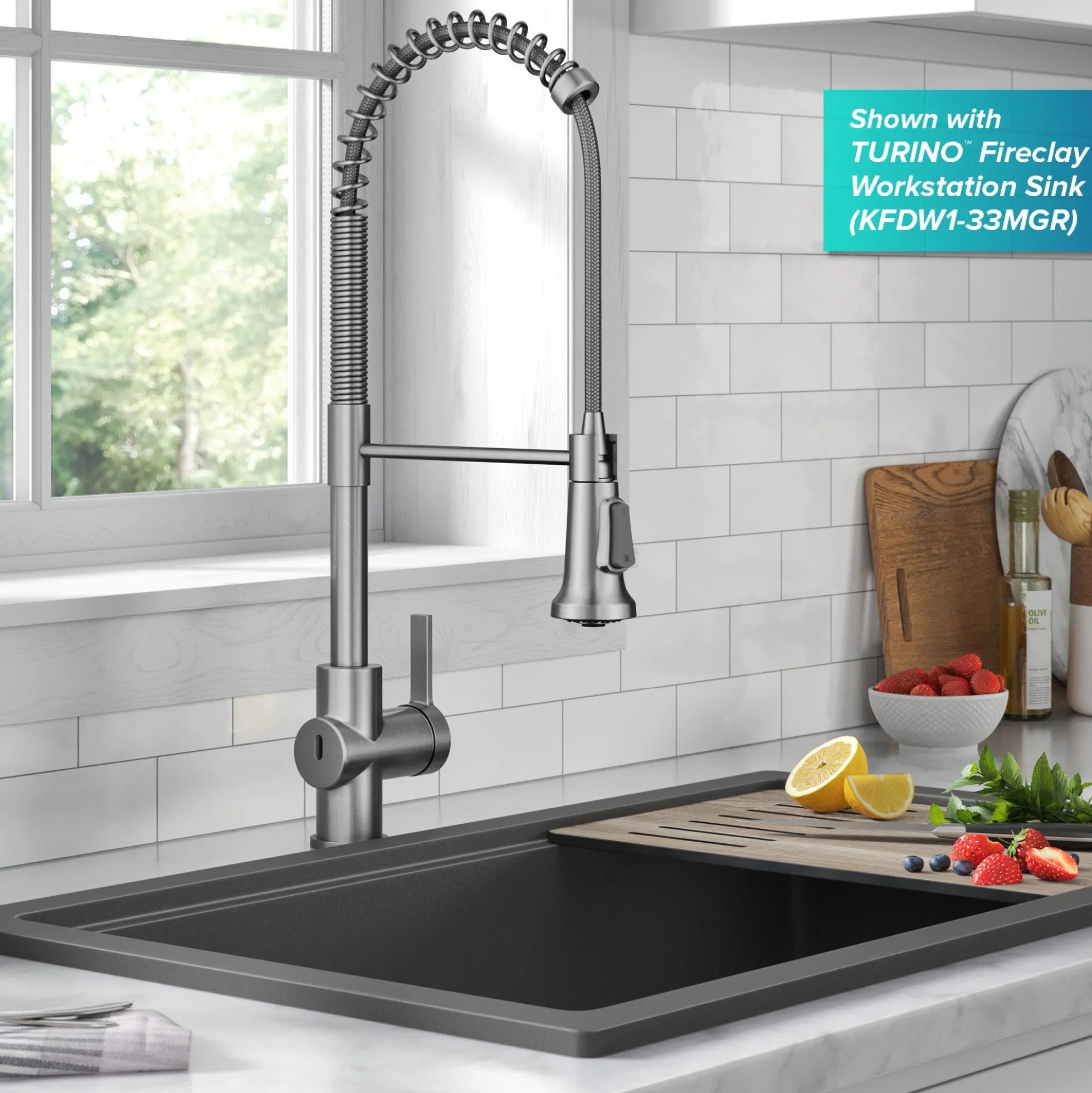 Touchless Sensor Commercial Single Handle Pull Down Kitchen Faucet in Spot Free Stainless Steel