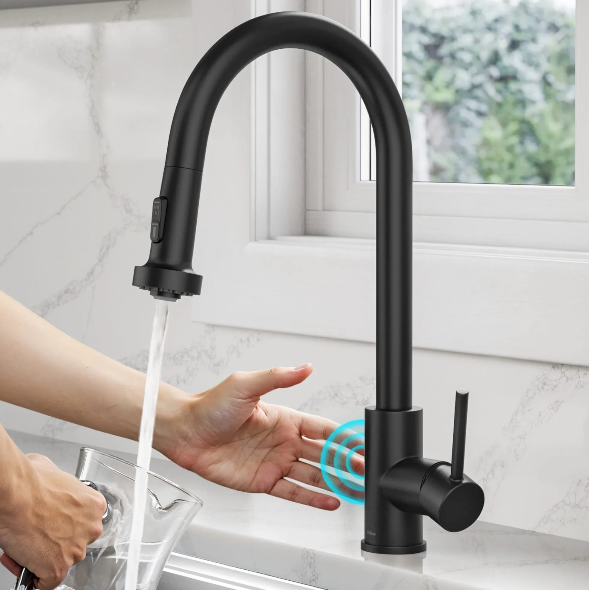 Touchless Sensor 2-Function Single Handle Pull Down Kitchen Faucet in Matte Black
