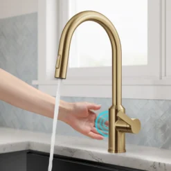 Touchless Sensor Pull-Down Single Handle Kitchen Faucet in Brushed Brass