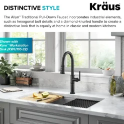 Traditional Industrial Pull-Down Single Handle Kitchen Faucet in Matte Black