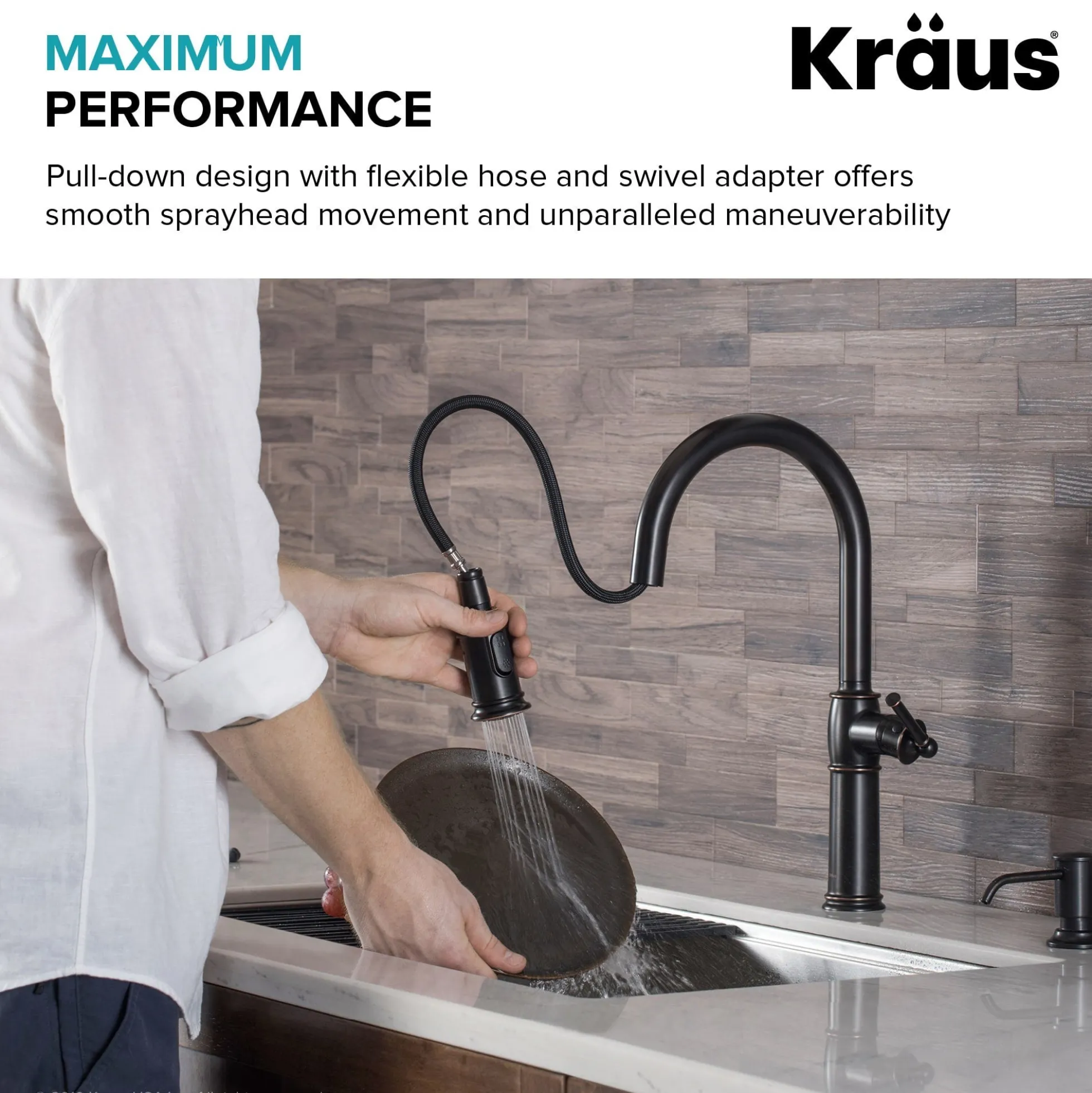 Traditional Single Handle Pull-Down Kitchen Faucet in Oil Rubbed Bronze