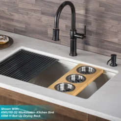 Traditional Single Handle Pull-Down Kitchen Faucet in Oil Rubbed Bronze