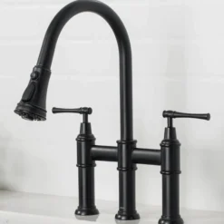 Transitional Bridge Kitchen Faucet with Pull-Down Sprayhead in Matte Black