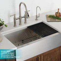 Transitional Bridge Kitchen Faucet with Pull-Down Sprayhead in Spot Free Stainless Steel