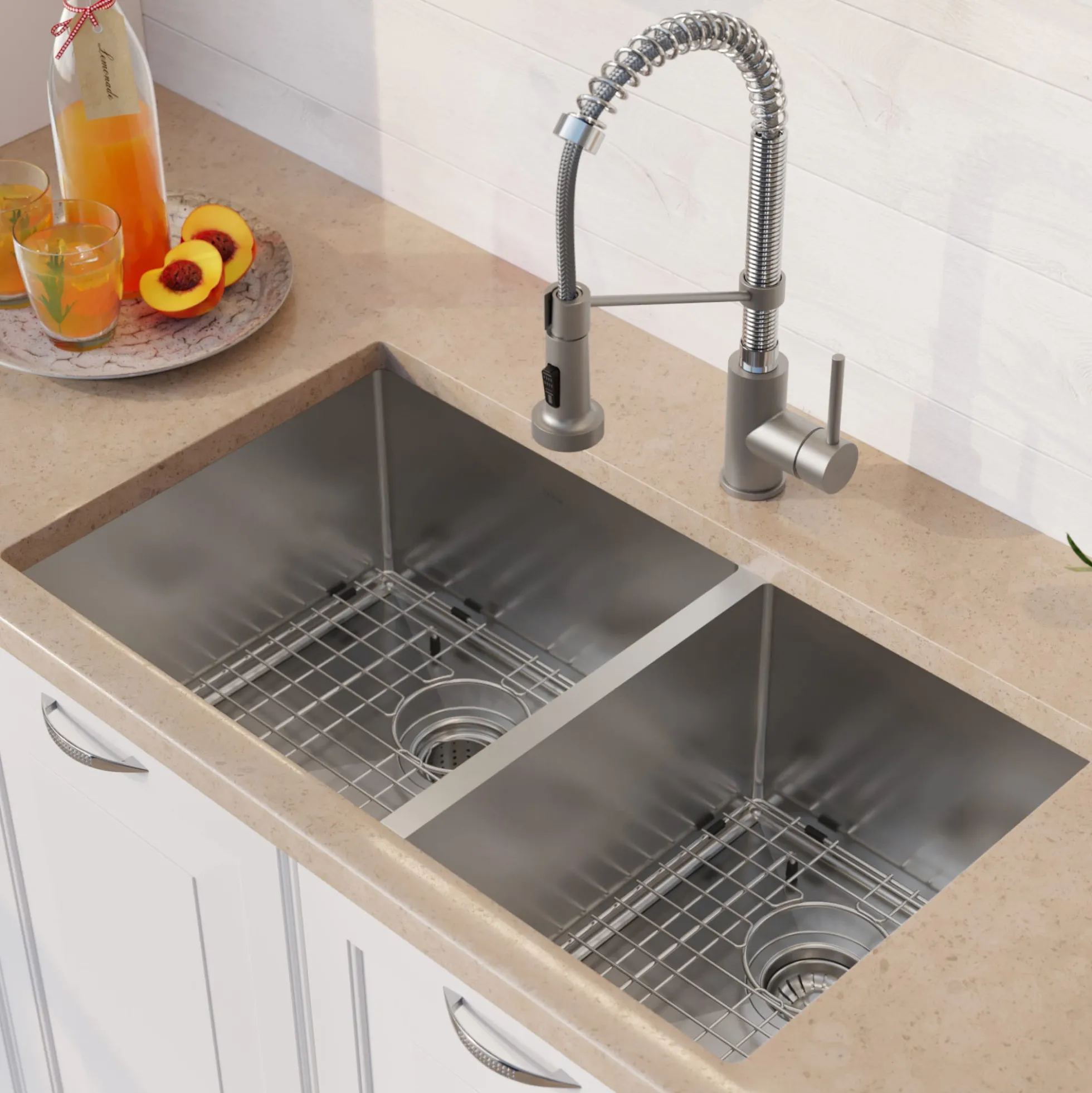 33" Undermount Kitchen Sink w/ Bolden Commercial Pull-Down Faucet and Soap Dispenser in Stainless Steel/Chrome