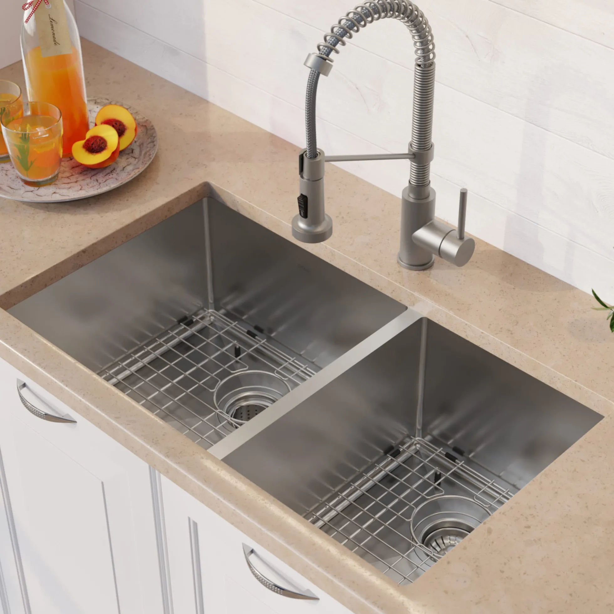 33" Undermount Kitchen Sink w/ Bolden Commercial Pull-Down Faucet and Soap Dispenser in Stainless Steel