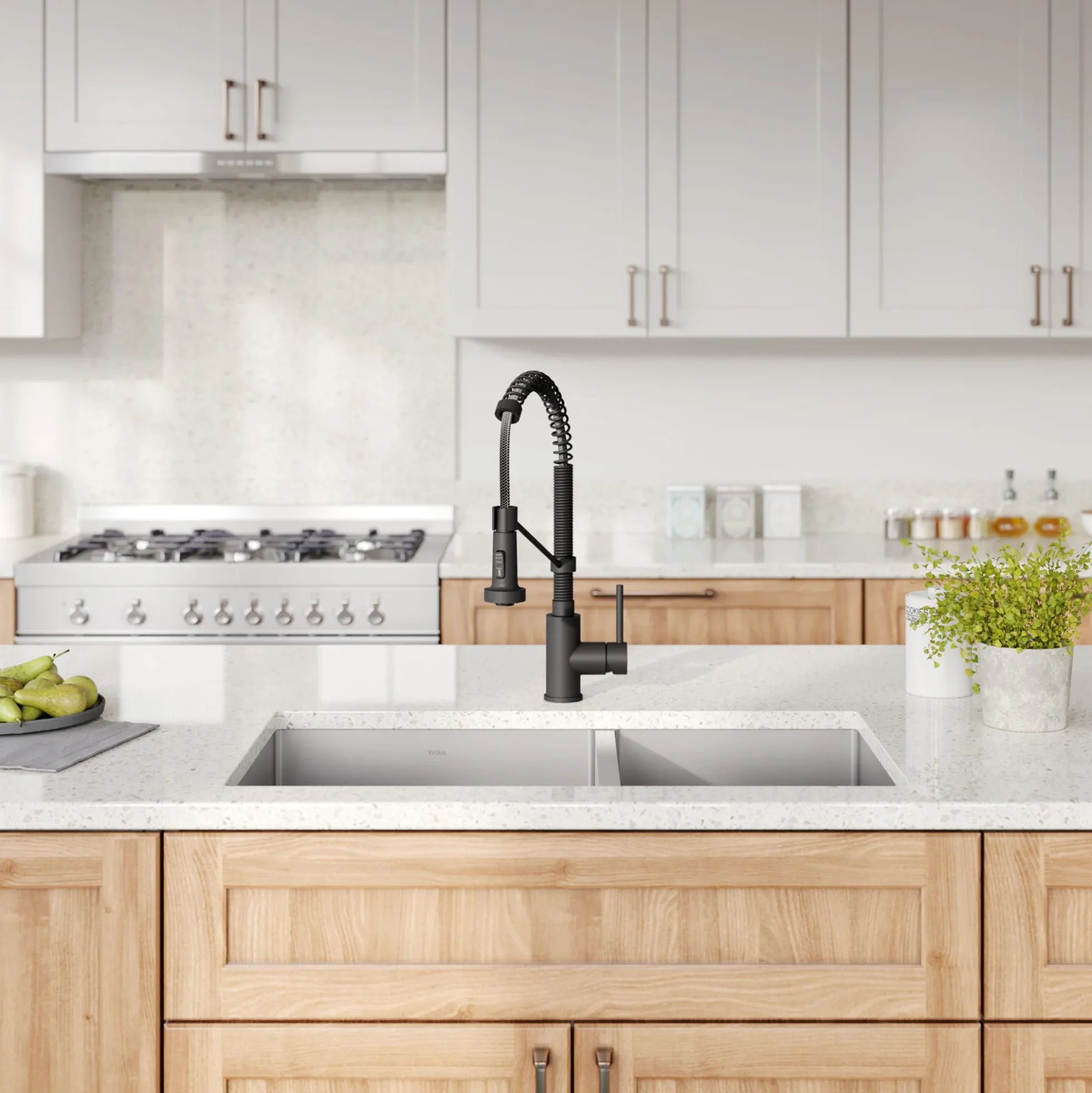 33" Undermount Kitchen Sink w/ Bolden Commercial Pull-Down Faucet and Soap Dispenser in Matte Black