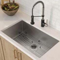 30" Undermount Kitchen Sink w/ Bolden Commercial Pull-Down Faucet and Soap Dispenser in Stainless Steel/Matte Black