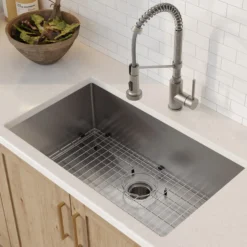 30" Undermount Kitchen Sink w/ Bolden Commercial Pull-Down Faucet and Soap Dispenser in Stainless Steel